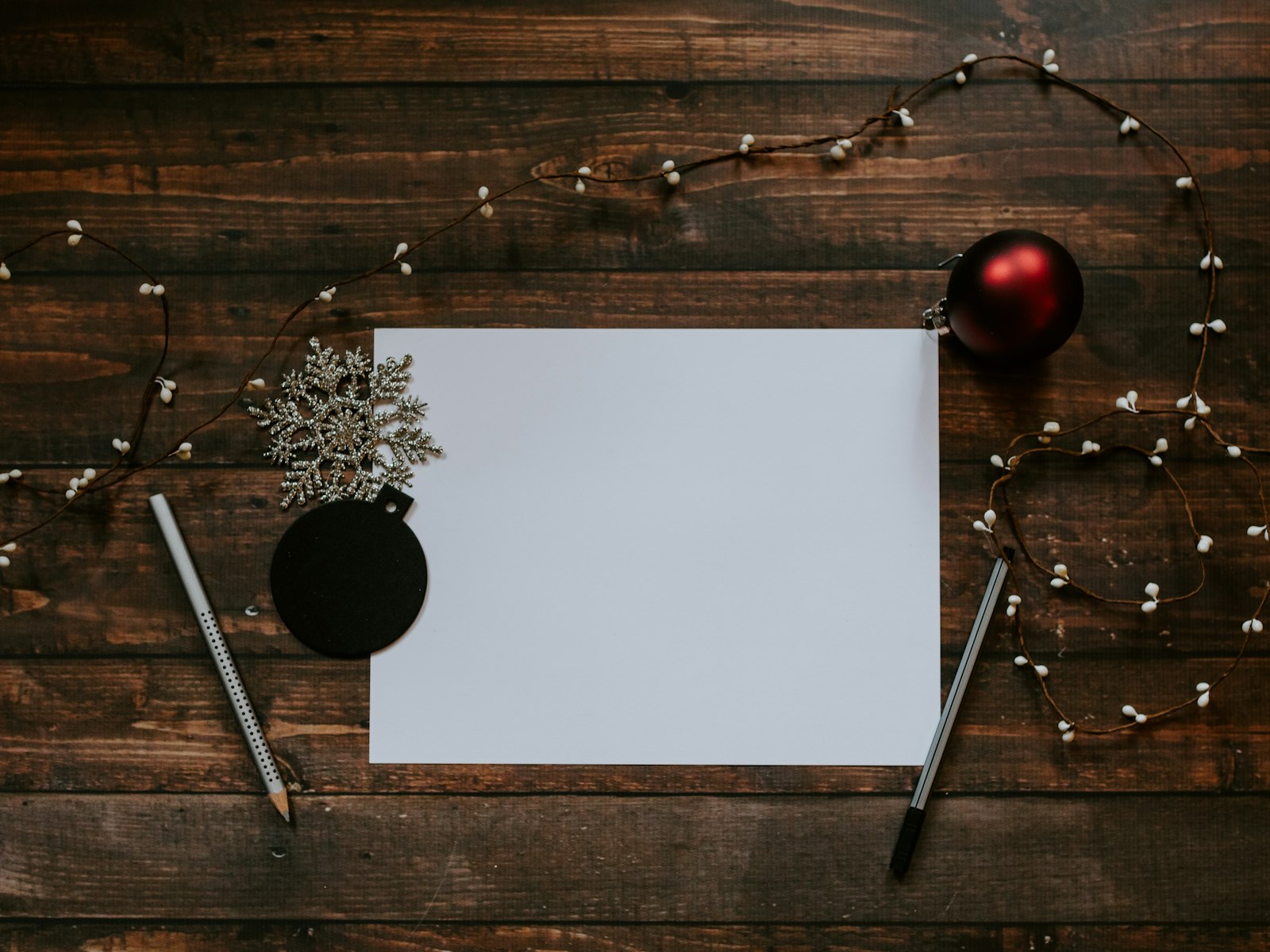 Red ornament – Christmas office decor idea